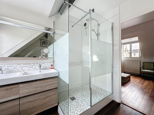 Appartement F6 à vendre  6 pièces - 136,07 m2 VERSAILLES - 78