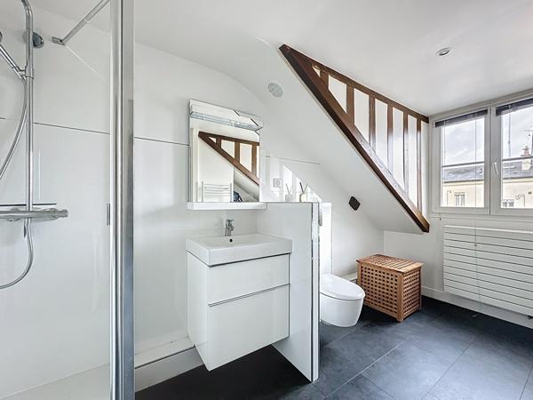 Appartement F6 à vendre  6 pièces - 136,07 m2 VERSAILLES - 78