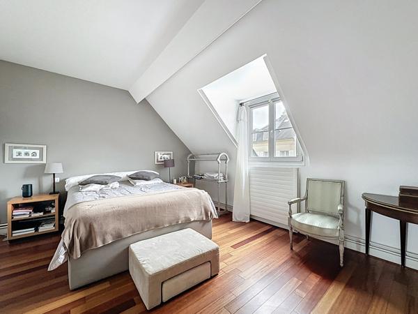 Appartement F6 à vendre  6 pièces - 136,07 m2 VERSAILLES - 78