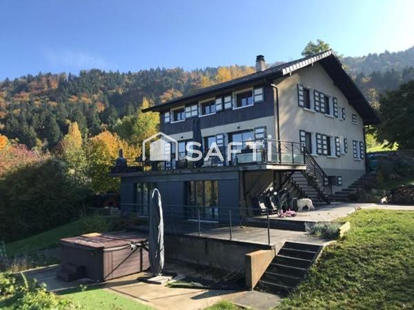Charme, espace pour cette maison familiale vue lac