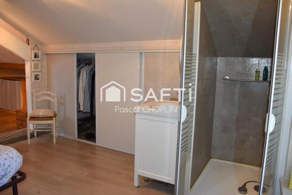 Charmante maison en pierres avec piscine au calme