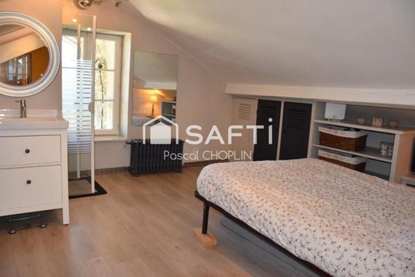 Charmante maison en pierres avec piscine au calme