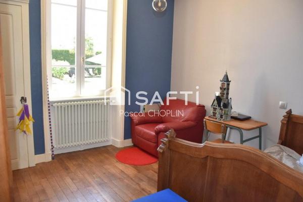 Charmante maison en pierres avec piscine au calme