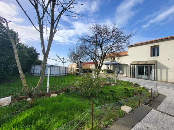 Maison type fermette 4 chambres à vendre à Moreilles