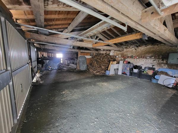 Maison type fermette 4 chambres à vendre à Moreilles