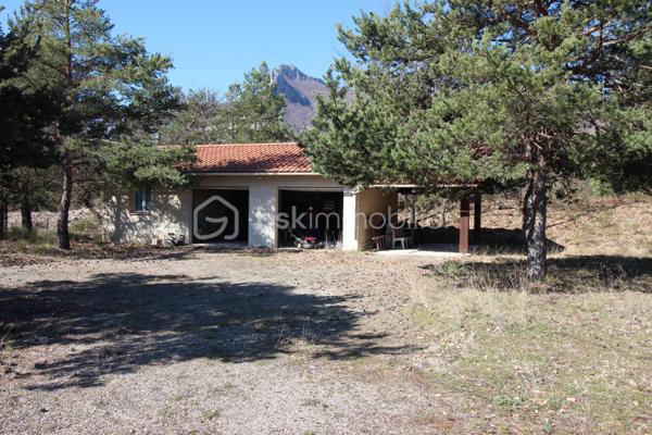 Terrain de 1 757 m²