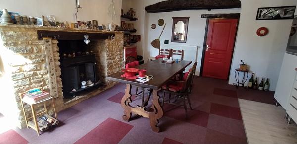 Maison en pierre 122m² + grange aménageable, à 5 min des commerces