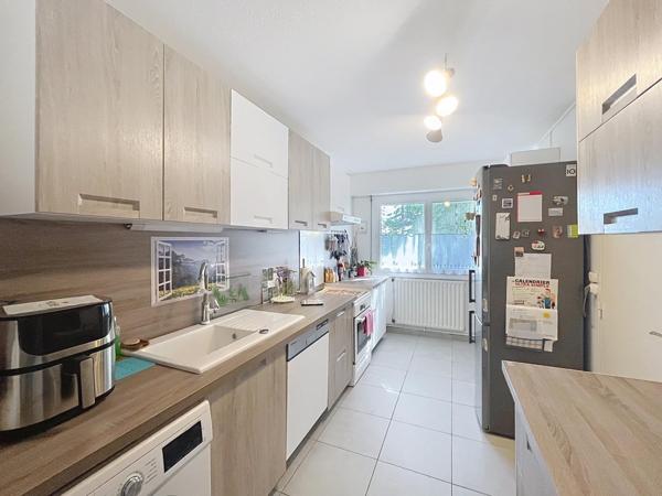 Fontaine d'Arlac. T3 avec loggia et place de parking.