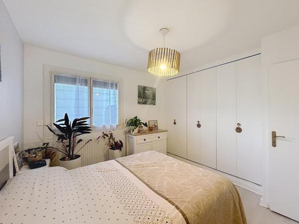 Fontaine d'Arlac. T3 avec loggia et place de parking.