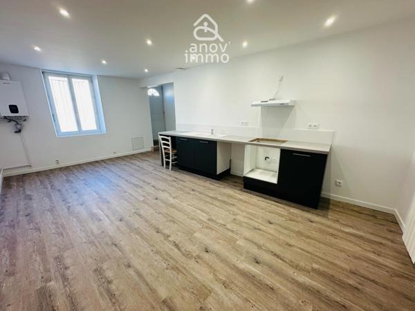 Maison
                                                                                                                                                                                                                                                                                                                        5 pièce(s)                                                                                                                                                                                                          3 chambre(s)                                                                                                                                                                                                          105  m²