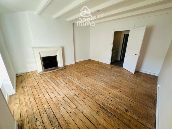 Maison
                                                                                                                                                                                                                                                                                                                        5 pièce(s)                                                                                                                                                                                                          3 chambre(s)                                                                                                                                                                                                          105  m²