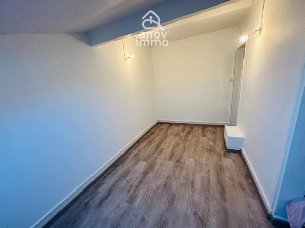 Maison
                                                                                                                                                                                                                                                                                                                        5 pièce(s)                                                                                                                                                                                                          3 chambre(s)                                                                                                                                                                                                          105  m²