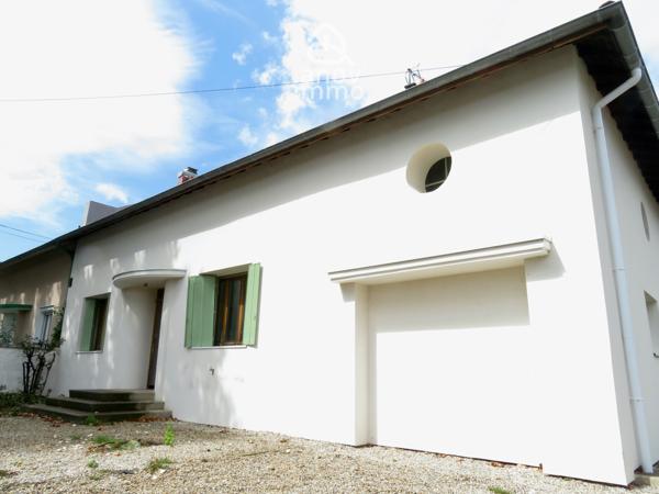 Maison
                                                                                                                                                                                                                                                                                                                        4 pièce(s)                                                                                                                                                                                                          3 chambre(s)                                                                                                                                                                                                          107  m²