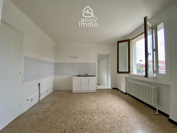 Maison
                                                                                                                                                                                                                                                                                                                        4 pièce(s)                                                                                                                                                                                                          3 chambre(s)                                                                                                                                                                                                          107  m²