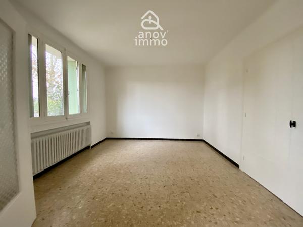 Maison
                                                                                                                                                                                                                                                                                                                        4 pièce(s)                                                                                                                                                                                                          3 chambre(s)                                                                                                                                                                                                          107  m²