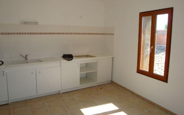 Appartement à louer    3 pièces • 76,06 m2 Lansargues