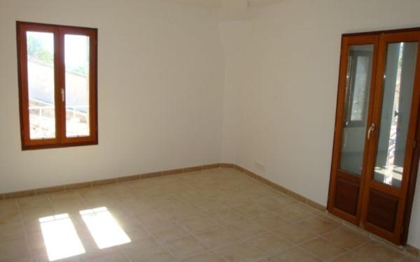 Appartement à louer    3 pièces • 76,06 m2 Lansargues