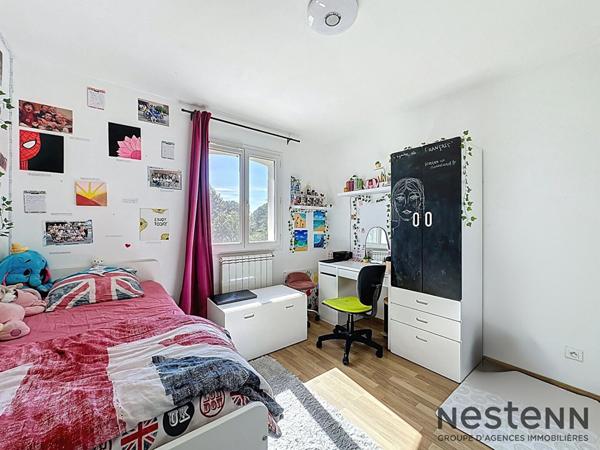 Villa Trets 6 pièce(s) 175 m2 sur 10000 m2 de terrain avec chambre en rdc