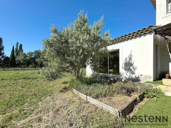 Villa Trets 6 pièce(s) 175 m2 sur 10000 m2 de terrain avec chambre en rdc