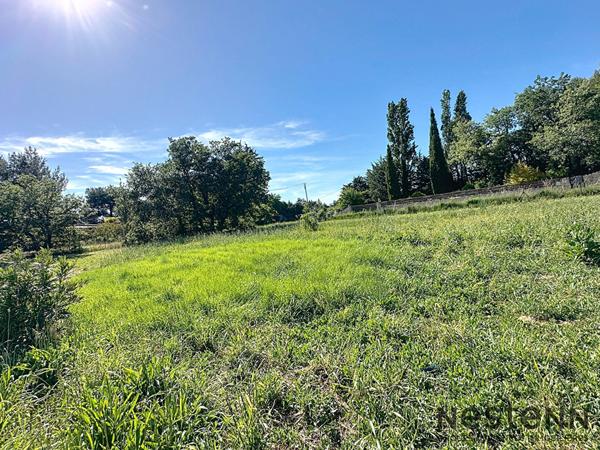 Villa Trets 6 pièce(s) 175 m2 sur 10000 m2 de terrain avec chambre en rdc