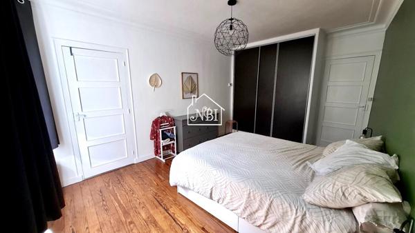 À LOUER Maison de ville 2 Chambres 90 m2 LAVAL HYPER CENTRE