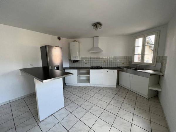 REF 11431 - 10 rue Sous Sainte Claire - F3 au 3ème étage