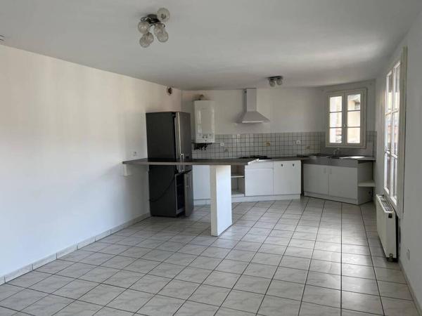 REF 11431 - 10 rue Sous Sainte Claire - F3 au 3ème étage