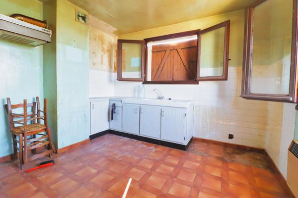 Maison à vendre 5 pièces MAURIAC (15)
