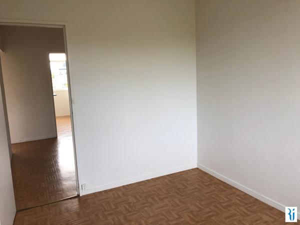 MONT SAINT AIGNAN A COTE DES UNIVERSITES - F4 de 73,57 m²  avec balcon