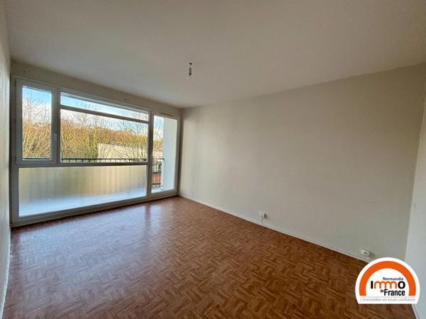 MONT SAINT AIGNAN A COTE DES UNIVERSITES - F4 de 73,57 m²  avec balcon