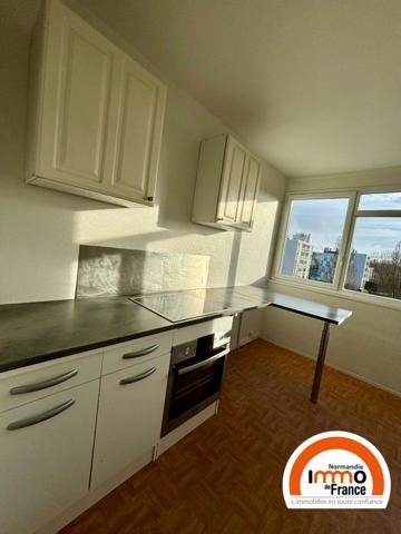 MONT SAINT AIGNAN A COTE DES UNIVERSITES - F4 de 73,57 m²  avec balcon