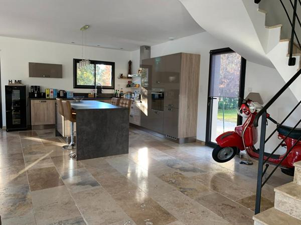 VILLA CONTEMPORAINE SAINT DIDIER