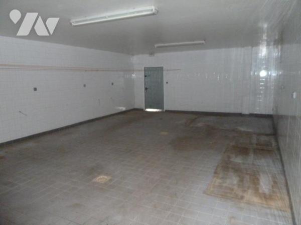 Bâtiment commercial et d'activités à VENDRE à PROVILLE