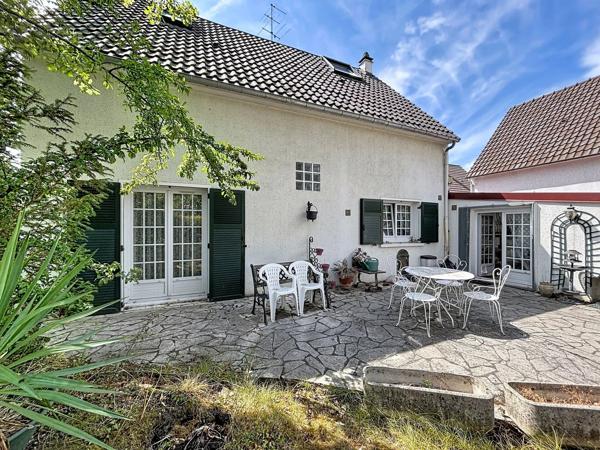 Vente                                                      Maison
                        
                     7 pièces                      118 m2                     à Yerres