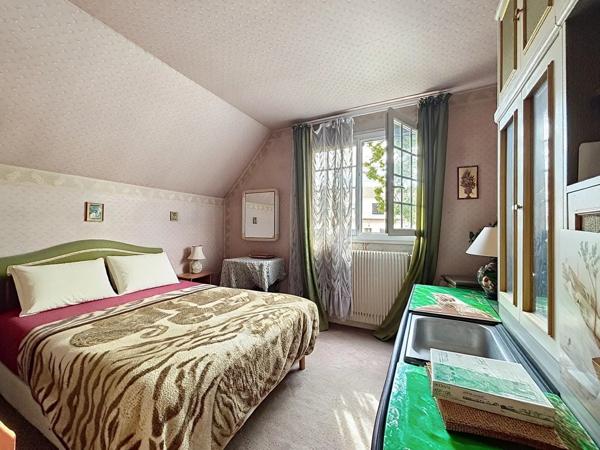 Vente                                                      Maison
                        
                     7 pièces                      118 m2                     à Yerres