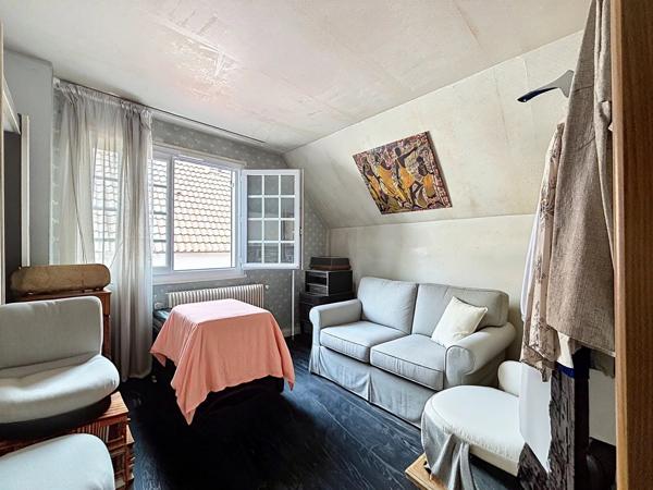 Vente                                                      Maison
                        
                     7 pièces                      118 m2                     à Yerres