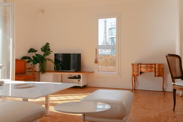Appartement à louer 4 164 € CC PARIS 15 4 p 110 m² DPE E