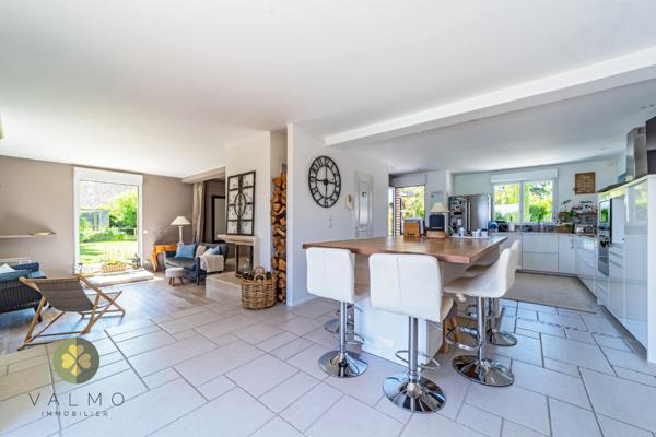 Maison
                                                                                                                                                                                                                                                                                                                        5 pièce(s)                                                                                                                                                                                                          3 chambre(s)                                                                                                                                                                                                          145  m²