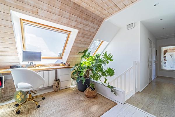 Maison
                                                                                                                                                                                                                                                                                                                        5 pièce(s)                                                                                                                                                                                                          3 chambre(s)                                                                                                                                                                                                          145  m²