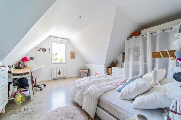 Maison
                                                                                                                                                                                                                                                                                                                        5 pièce(s)                                                                                                                                                                                                          3 chambre(s)                                                                                                                                                                                                          145  m²
