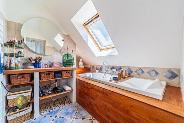Maison
                                                                                                                                                                                                                                                                                                                        5 pièce(s)                                                                                                                                                                                                          3 chambre(s)                                                                                                                                                                                                          145  m²