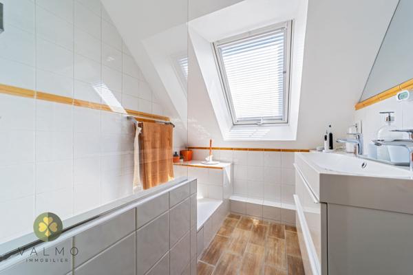 Maison
                                                                                                                                                                                                                                                                                                                        5 pièce(s)                                                                                                                                                                                                          3 chambre(s)                                                                                                                                                                                                          145  m²