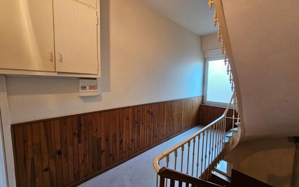 Immeuble à vendre    12 pièces • 300 m2 Knutange