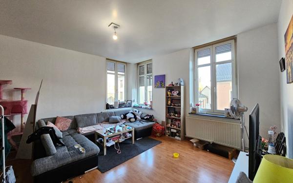 Immeuble à vendre    12 pièces • 300 m2 Knutange