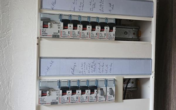 Immeuble à vendre    12 pièces • 300 m2 Knutange