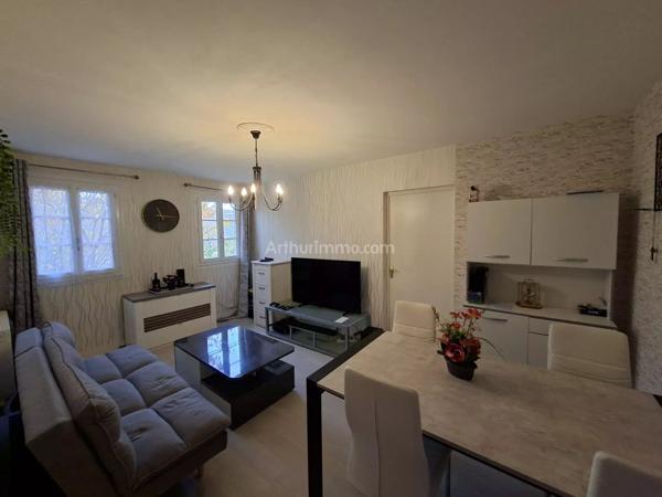 Vente                                                      Appartement
                        
                     2 pièces                      47 m2                     à Gisors