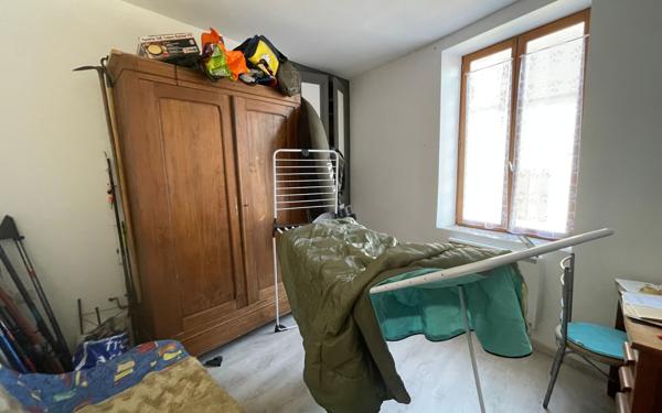 Maison à vendre    9 pièces •  Ainay-le-Château