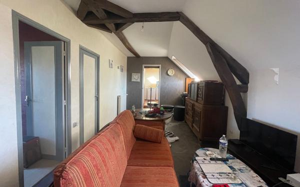 Maison à vendre    9 pièces •  Ainay-le-Château