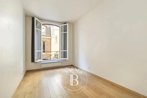 Paris 7ème, Bureau   à vendre