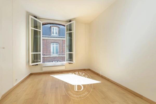Paris 7ème, Bureau   à vendre
